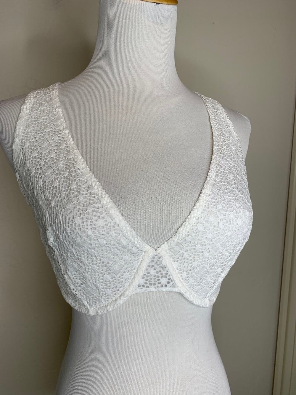 LIVELY Cream White Lace Underwire Bra Sz 34DDD Convertible Straps